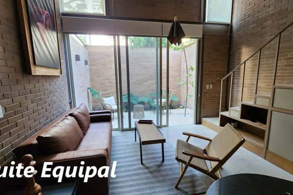 (2) Suite Equipal - Image 1
