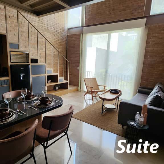 (5) Suite Charro - Image 1