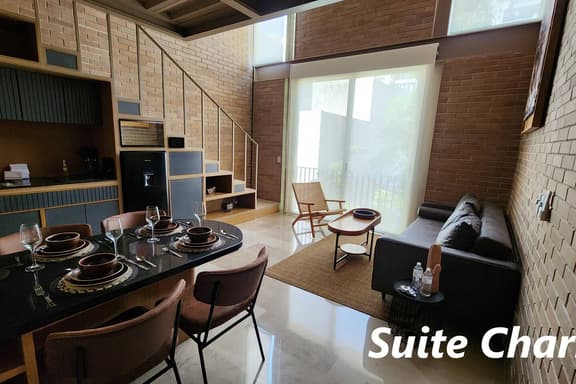 (5) Suite Charro - Image 1