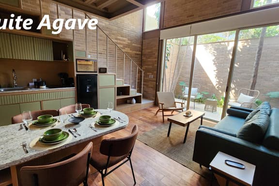 (1) Suite Agave - Image 1